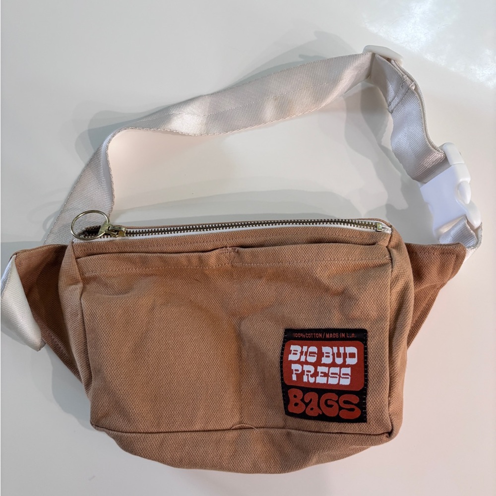 Big Bud Press Tan Fanny